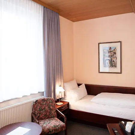 ホテル Lonac ドゥイスブルグ