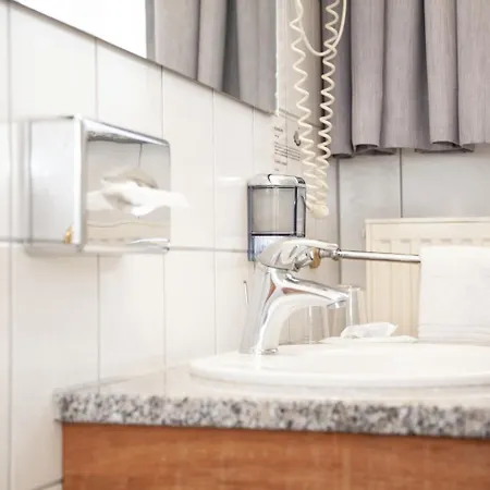 Lonac Ξενοδοχείο 3*