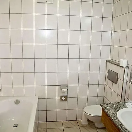 Lonac מלון