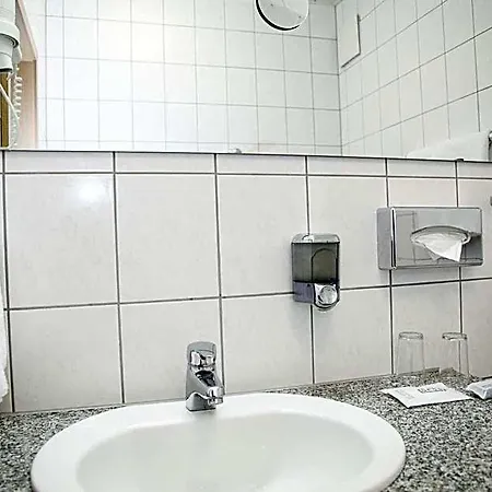 Lonac 3* דיסבורג