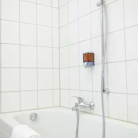 Lonac Hotel 3*