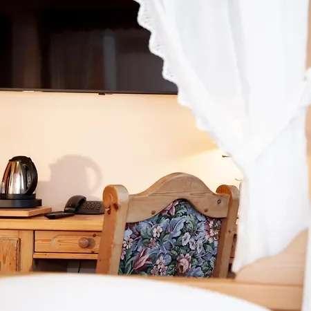 Lonac Hotel