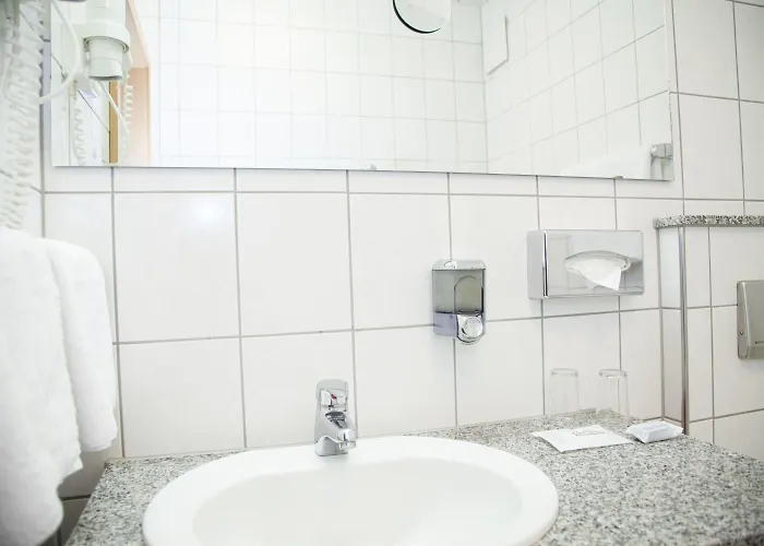 隆纳克酒店 酒店